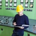 Jak zbudować własny magazyn energii elektrycznej w domu?
