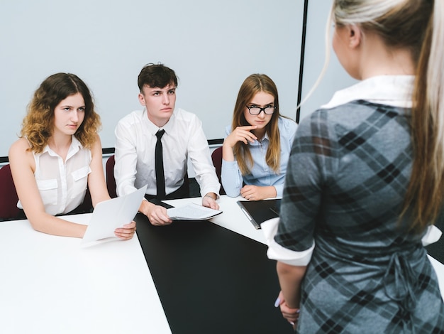 Czym właściwie jest kurs kwalifikacyjny i komu może się przydać?