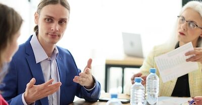 Czym właściwie są szkolenia i jak mogą rozwinąć nasze umiejętności?